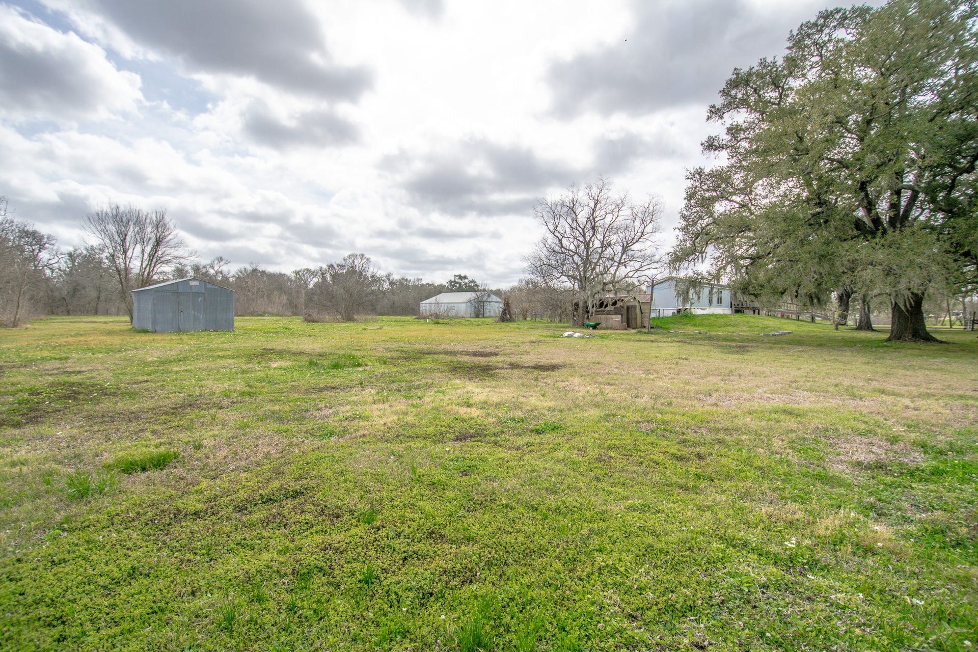2801 County Road 444, Angleton, TX 77515 2801 County Road 444, Angleton, TX 77515