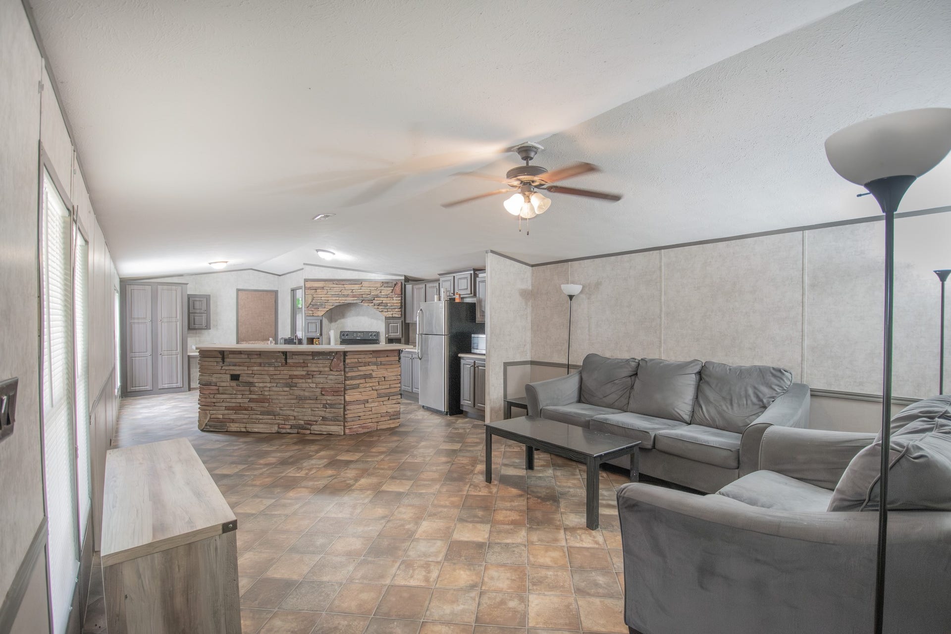 2801 County Road 444, Angleton, TX 77515 2801 County Road 444, Angleton, TX 77515