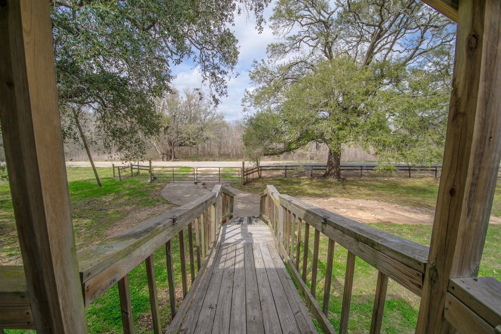 2801 County Road 444, Angleton, TX 77515 2801 County Road 444, Angleton, TX 77515