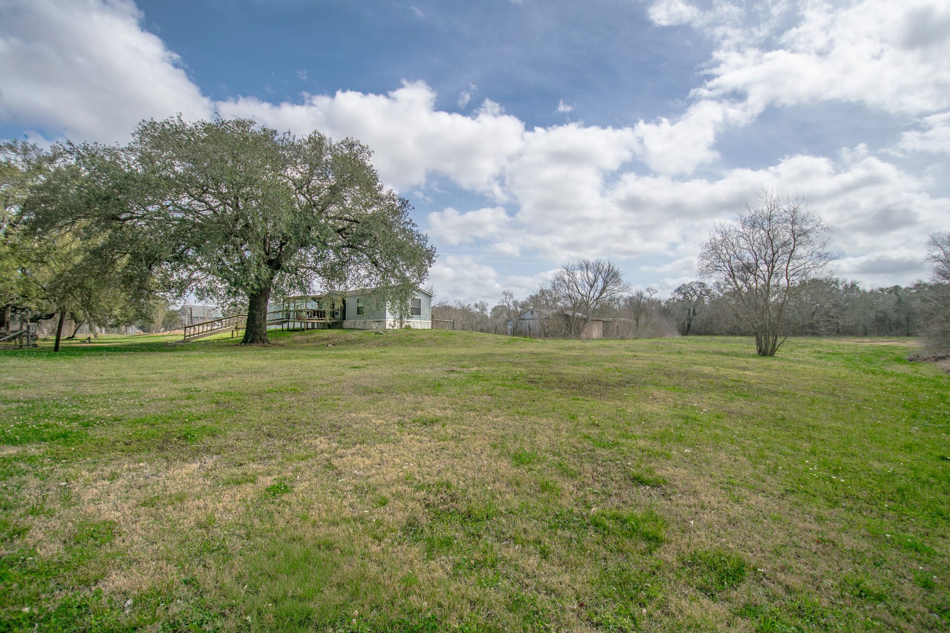 2801 County Road 444, Angleton, TX 77515 2801 County Road 444, Angleton, TX 77515