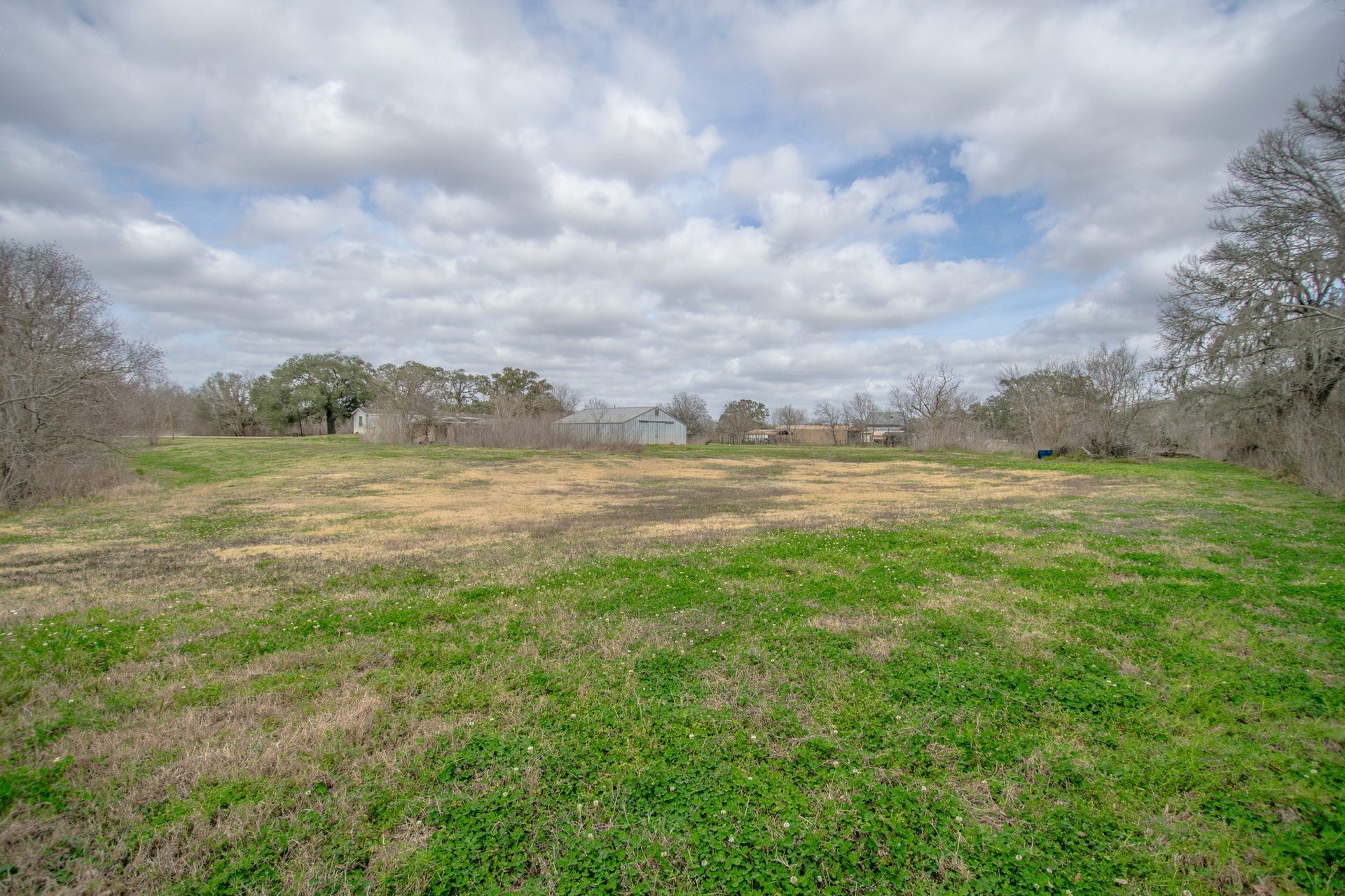 2801 County Road 444, Angleton, TX 77515 2801 County Road 444, Angleton, TX 77515
