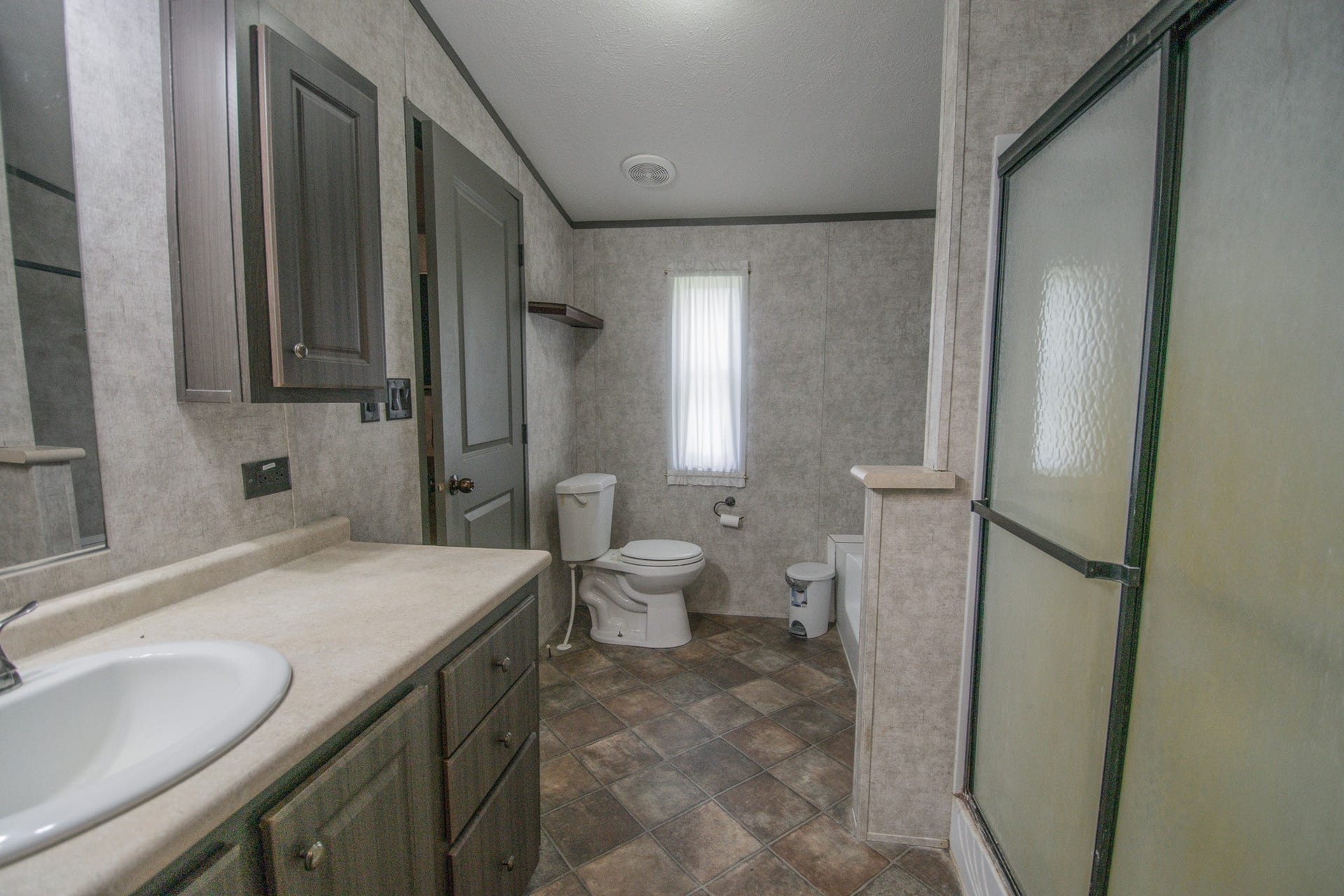 2801 County Road 444, Angleton, TX 77515 2801 County Road 444, Angleton, TX 77515