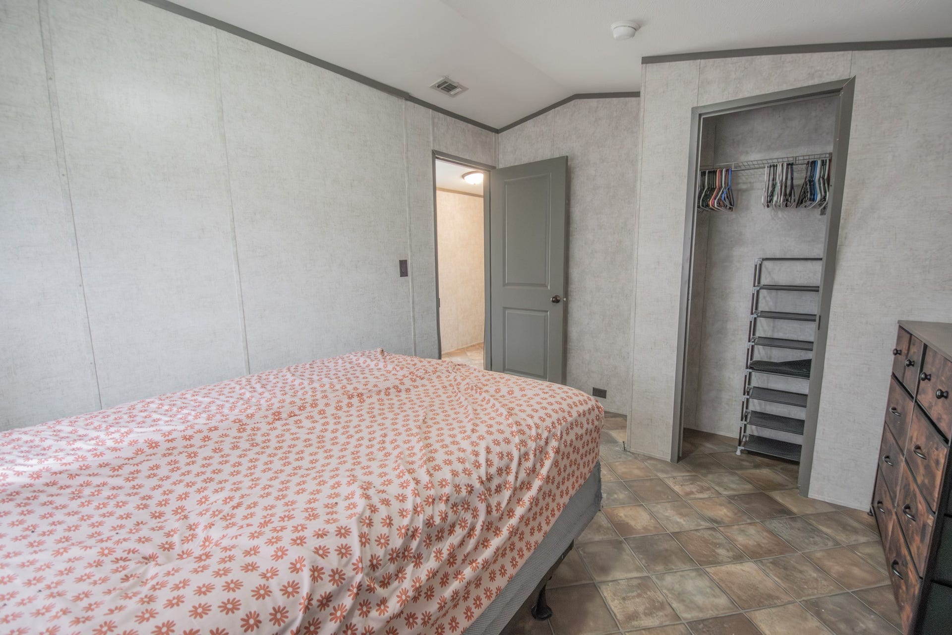 2801 County Road 444, Angleton, TX 77515 2801 County Road 444, Angleton, TX 77515