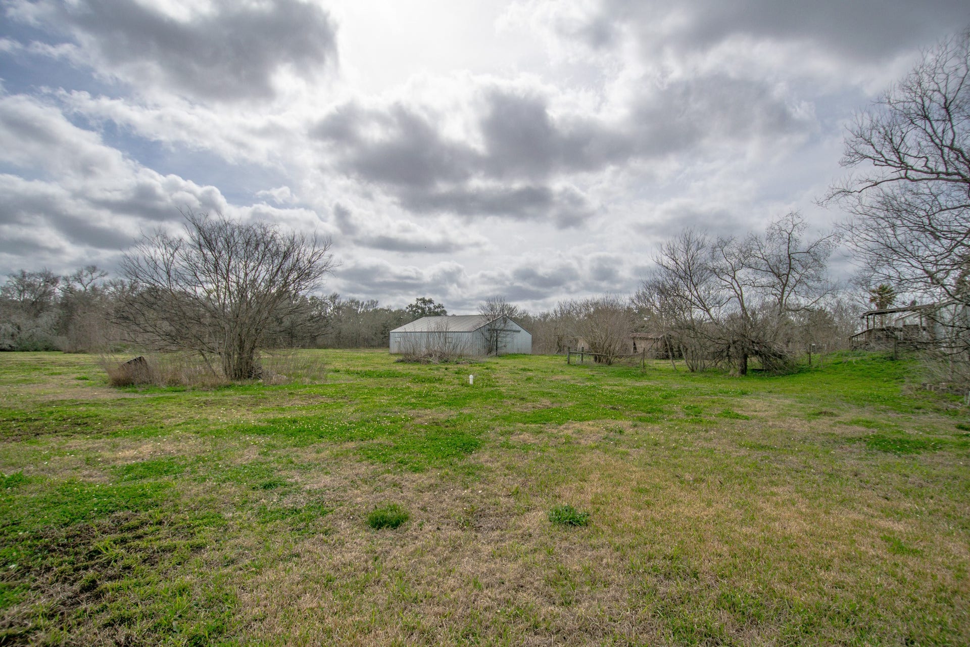 2801 County Road 444, Angleton, TX 77515 2801 County Road 444, Angleton, TX 77515