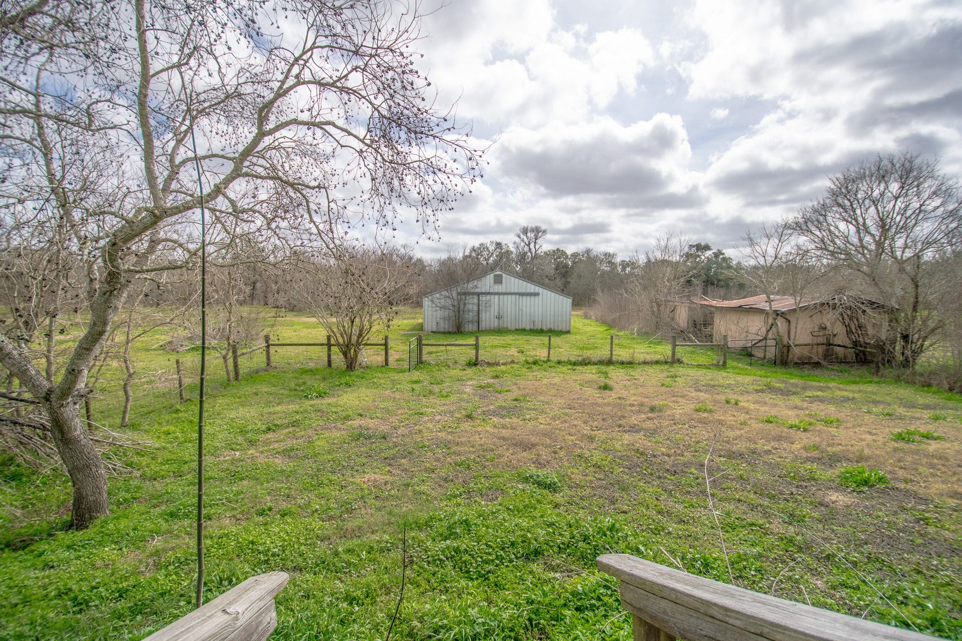 2801 County Road 444, Angleton, TX 77515 2801 County Road 444, Angleton, TX 77515