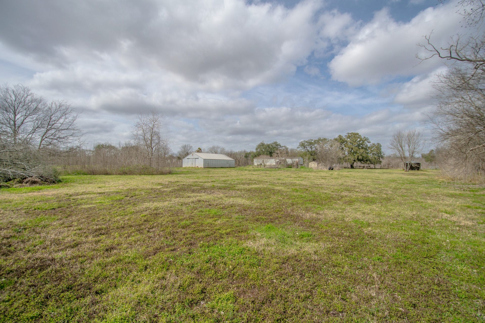 2801 County Road 444, Angleton, TX 77515 2801 County Road 444, Angleton, TX 77515