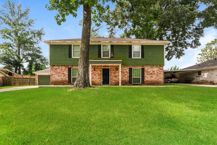 Property photo for 10122 Woodhollow Drive, Conroe, TX