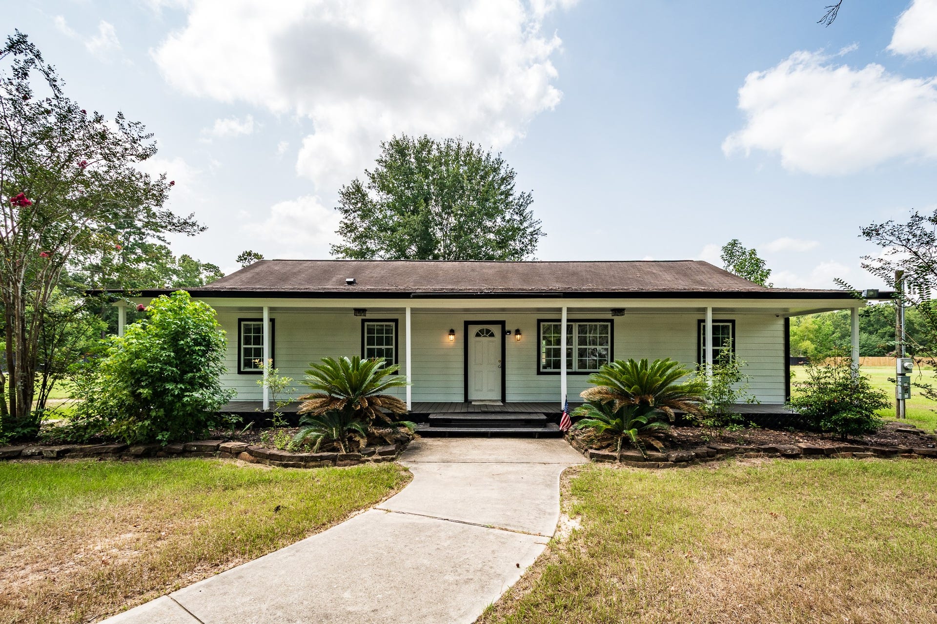 16111 Porter Lane, Porter, TX 77365 Front elevation of Building #3.