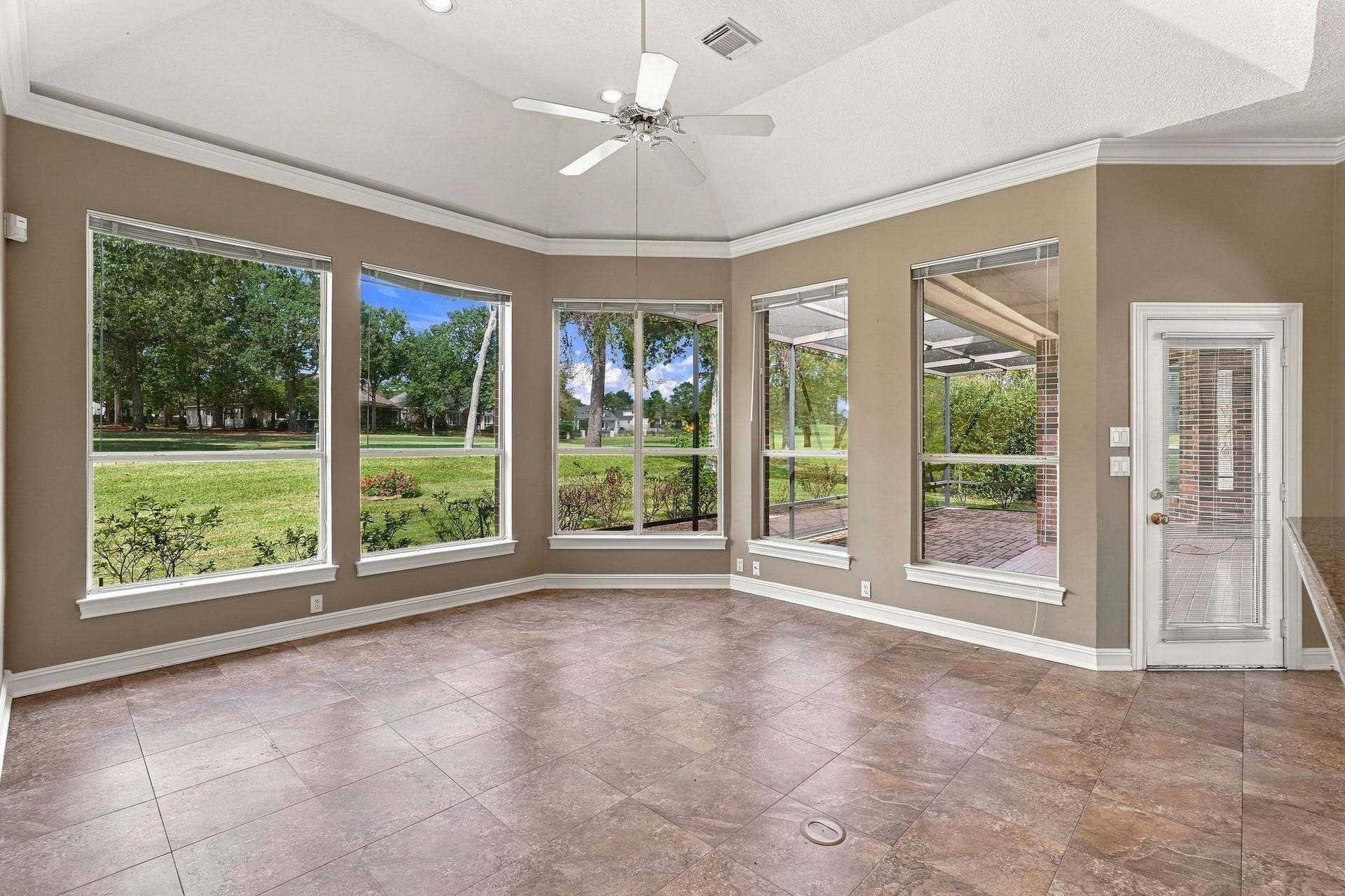 299 Wedgewood Drive, Montgomery, TX 77356 Fairway view from sitting room/den