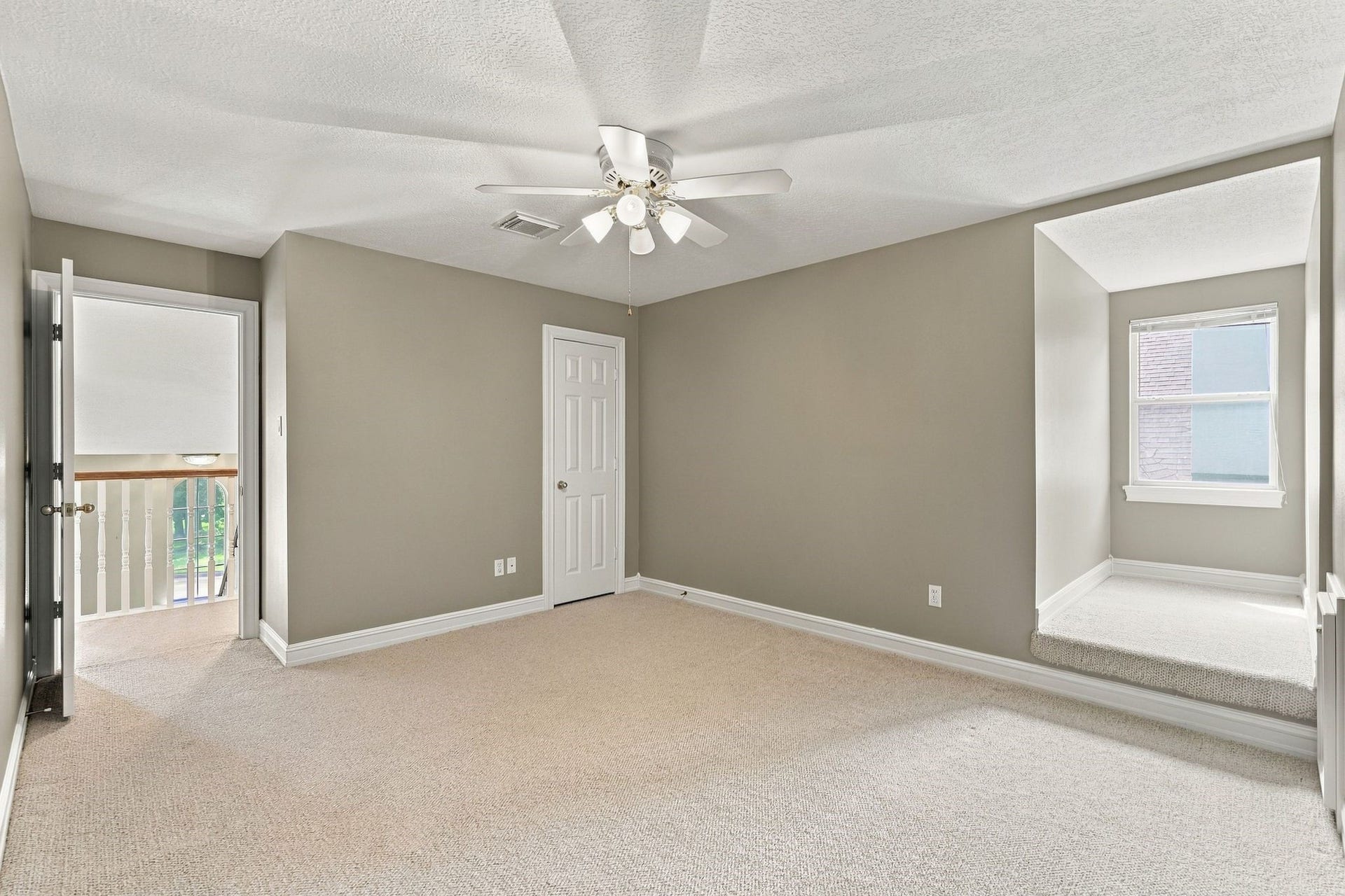 299 Wedgewood Drive, Montgomery, TX 77356 Flex room or 4th bedroom