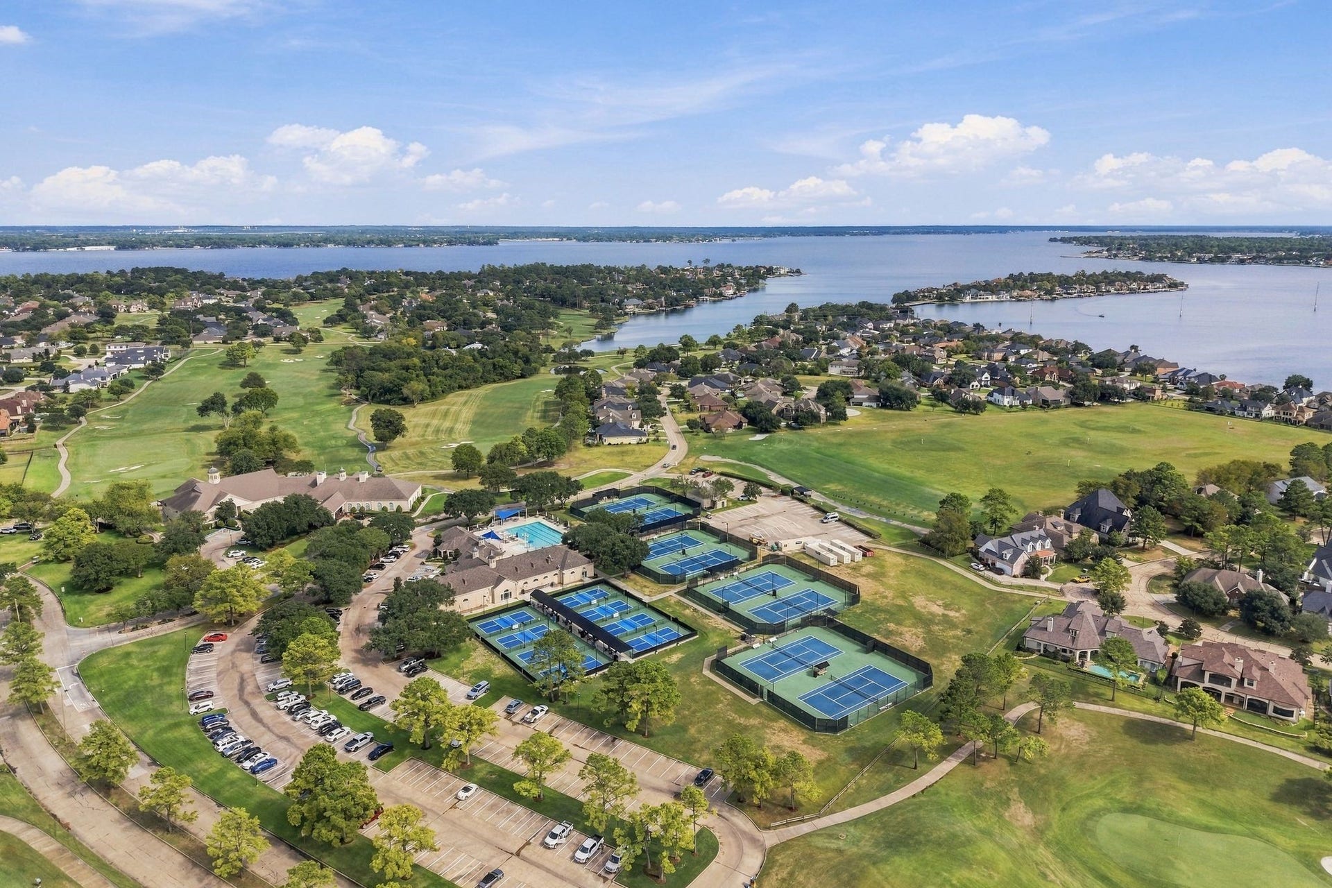 299 Wedgewood Drive, Montgomery, TX 77356 Bentwater Country Club, tennis courts, pickleball courts, and pool all within walking distance to 299 Wedgewood.