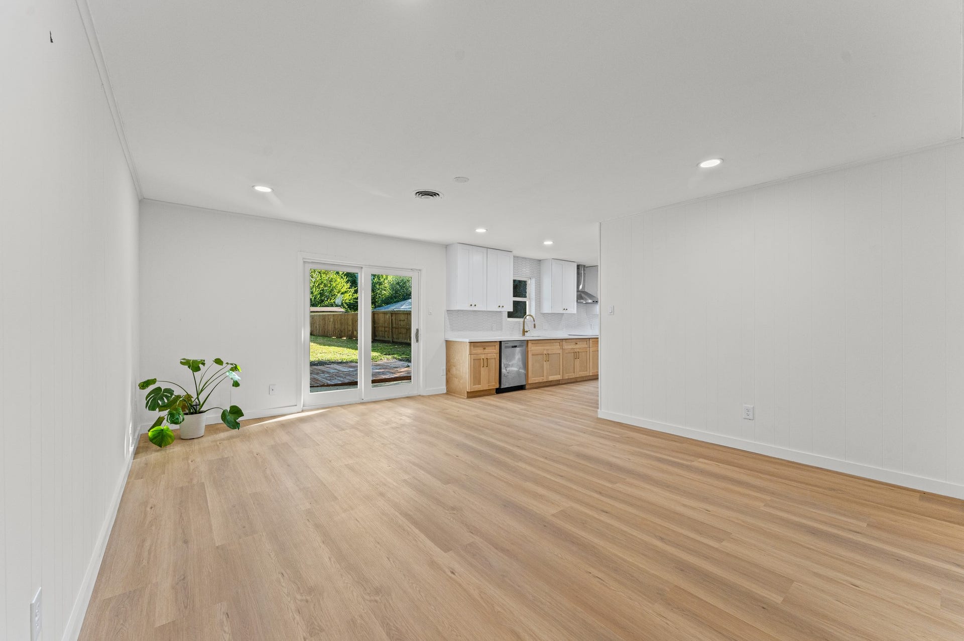 7519 Jason Street, Houston, TX 77074 Featuring recessed lighting throughout the home with integrated LED nightlights for a curated ambience.