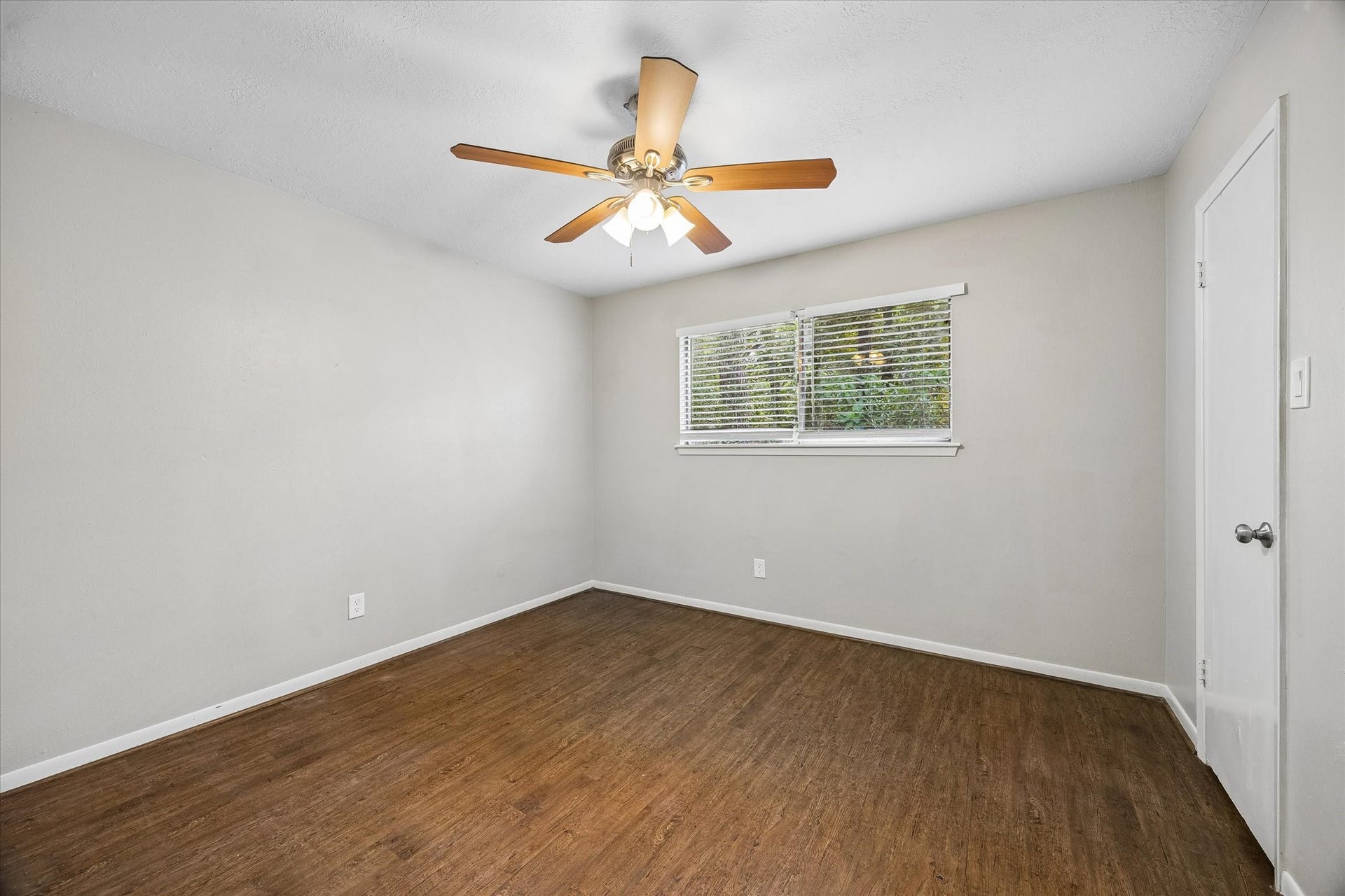 130 Red Oak Lane, Conroe, TX 77304 130 Red Oak Lane, Conroe, TX 77304