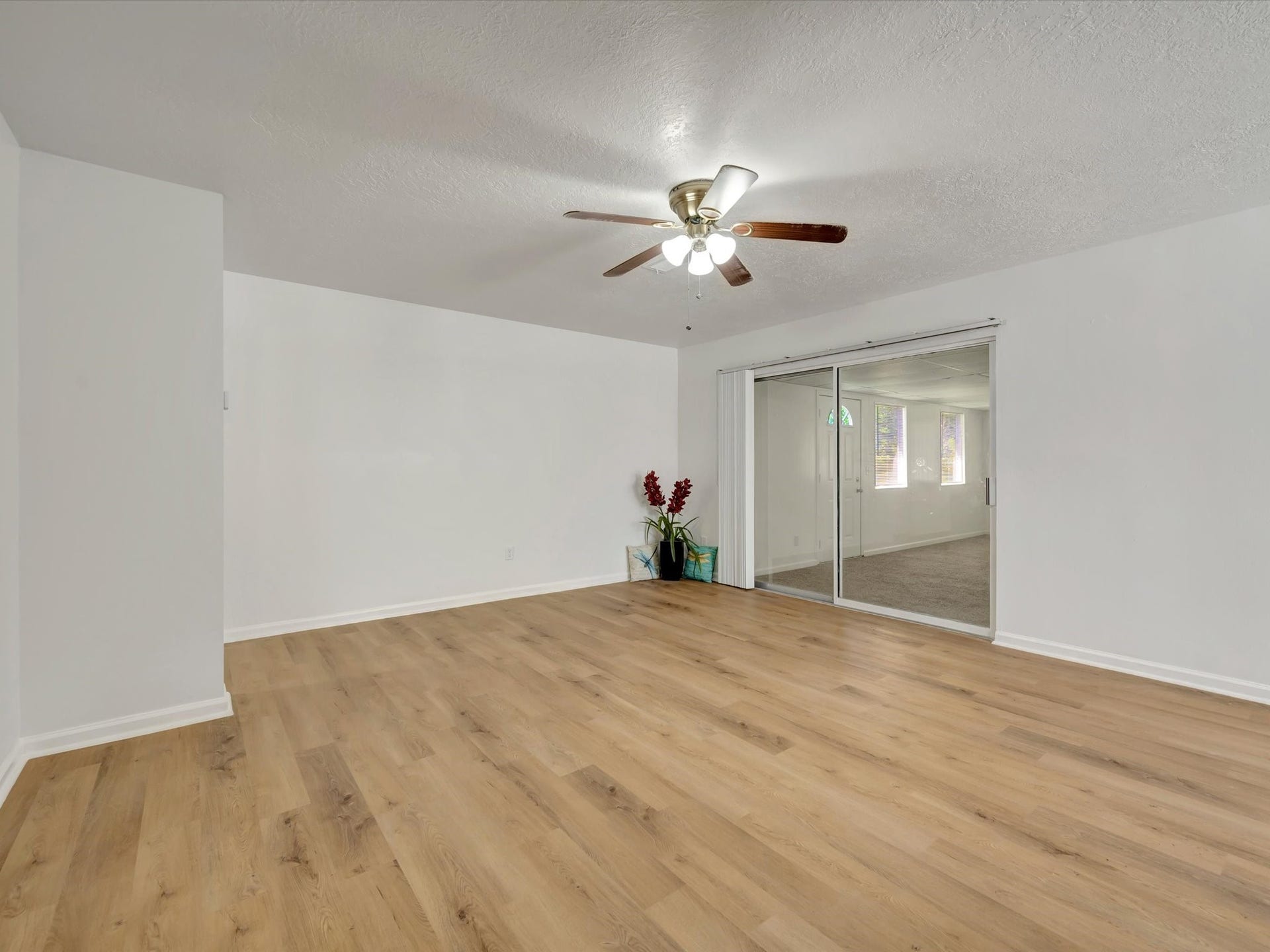 1003 Richvale Lane, Houston, TX 77062 1003 Richvale Lane, Houston, TX 77062