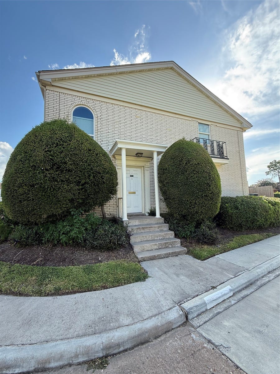 Property photo for 18101 Heritage Lane, #8101, Houston, TX