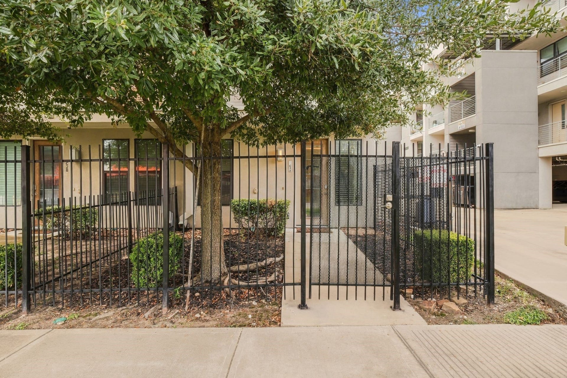 2401 Crawford Street, #C2A, Houston, TX 77004 2401 Crawford Street, #C2A, Houston, TX 77004