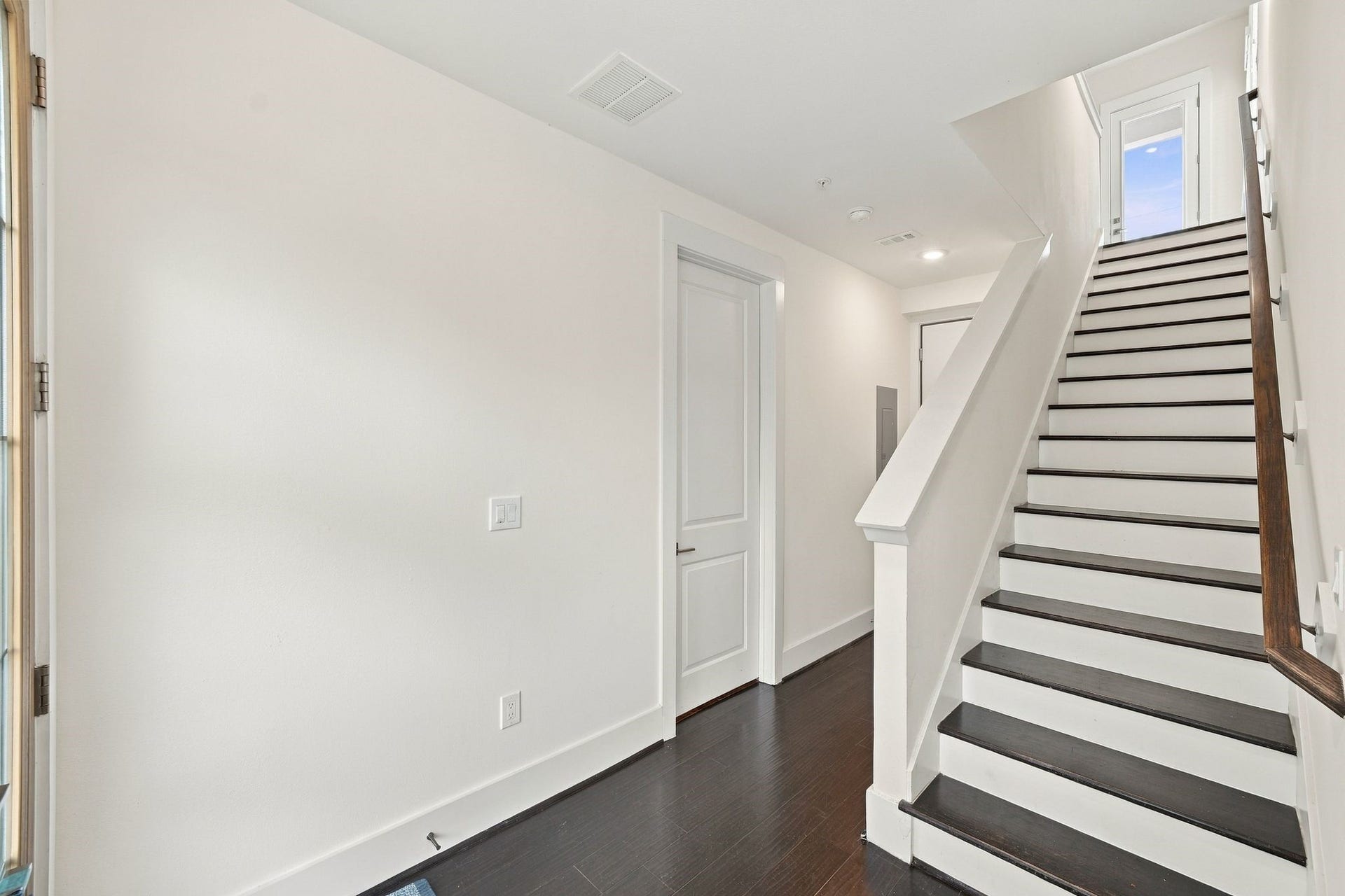 2401 Crawford Street, #C2A, Houston, TX 77004 2401 Crawford Street, #C2A, Houston, TX 77004