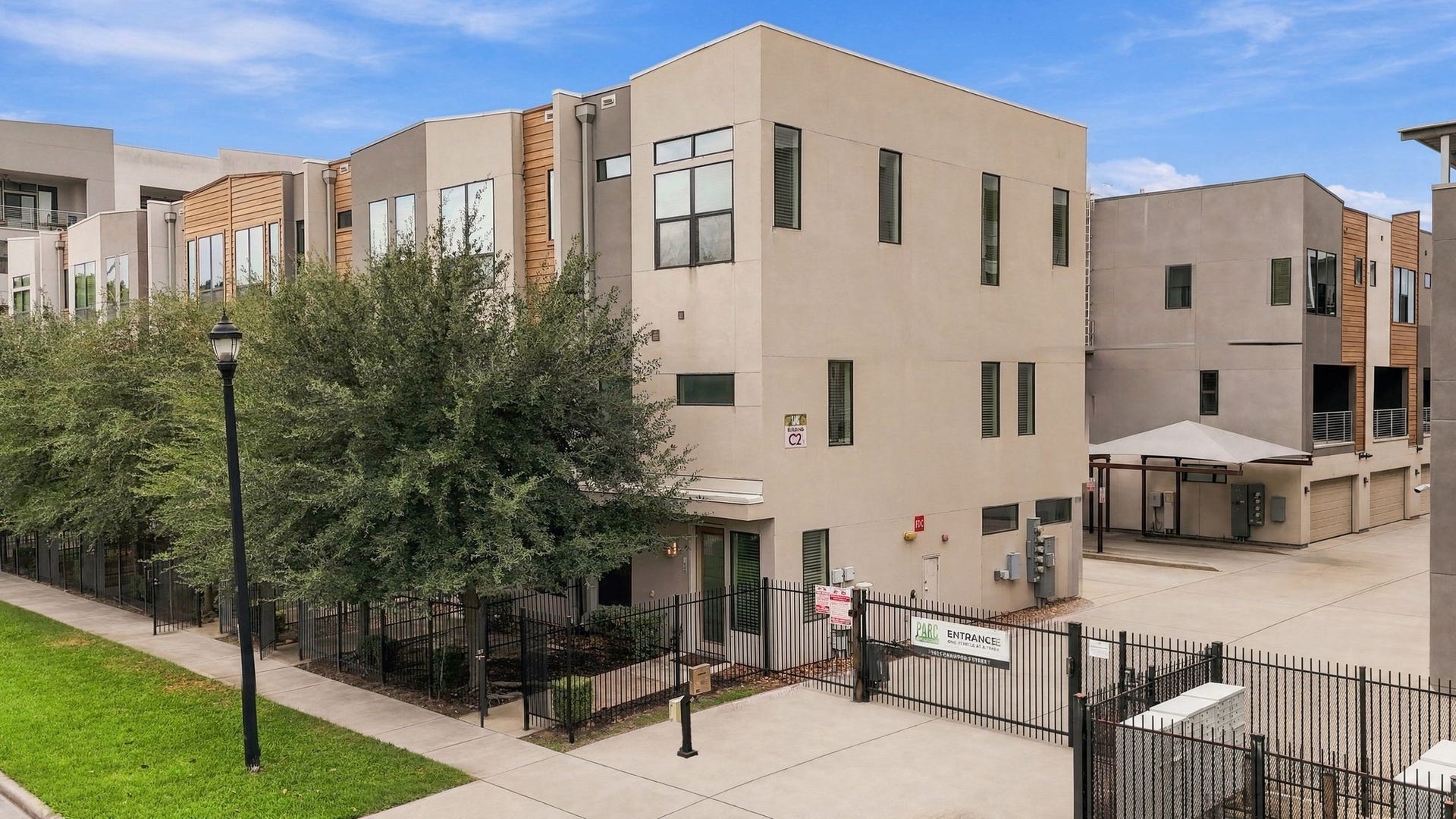 2401 Crawford Street, #C2A, Houston, TX 77004 2401 Crawford Street, #C2A, Houston, TX 77004