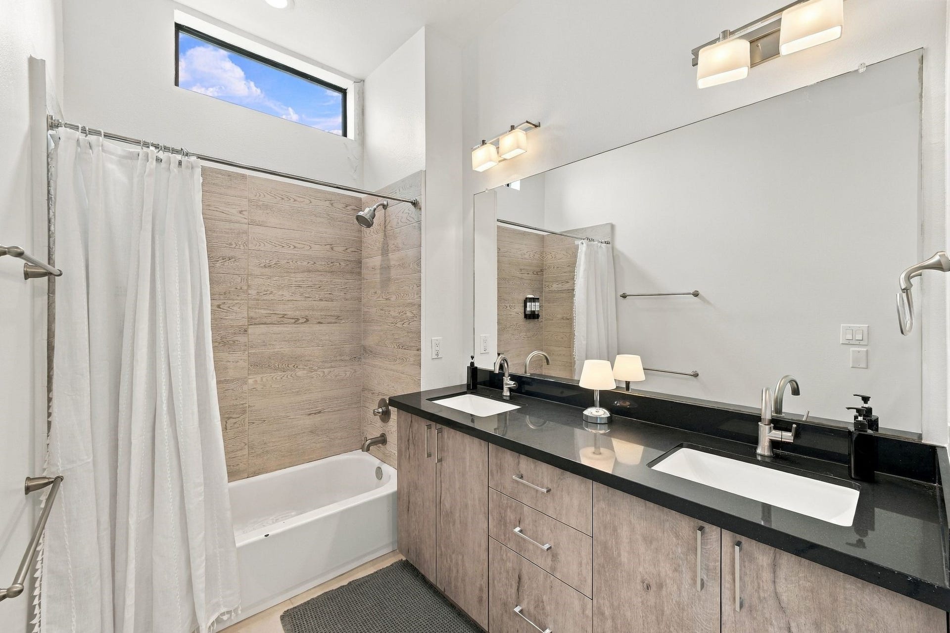 2401 Crawford Street, #C2A, Houston, TX 77004 2401 Crawford Street, #C2A, Houston, TX 77004