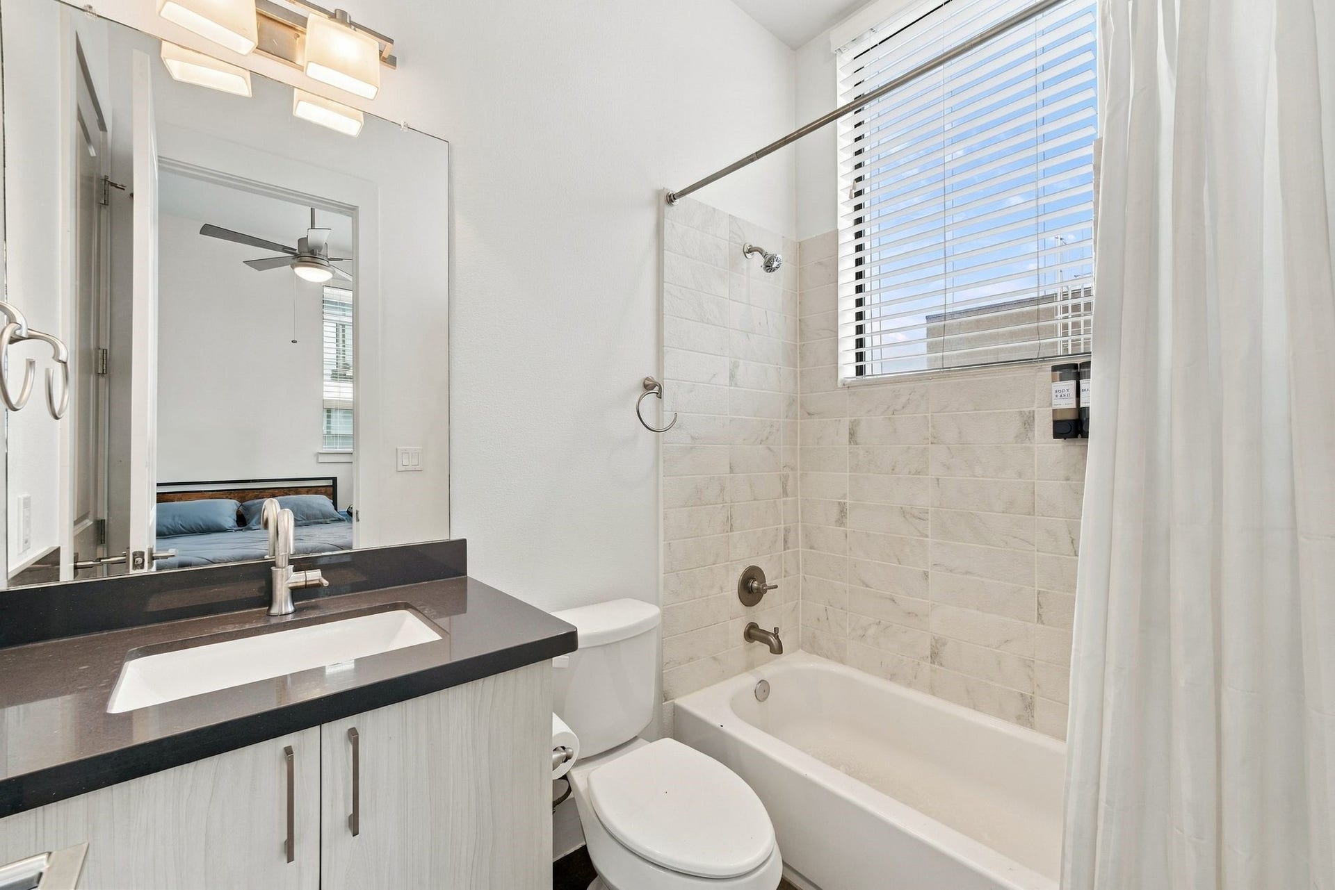 2401 Crawford Street, #C2A, Houston, TX 77004 2401 Crawford Street, #C2A, Houston, TX 77004