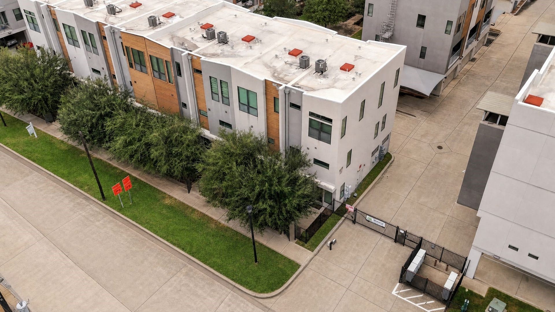 2401 Crawford Street, #C2A, Houston, TX 77004 2401 Crawford Street, #C2A, Houston, TX 77004