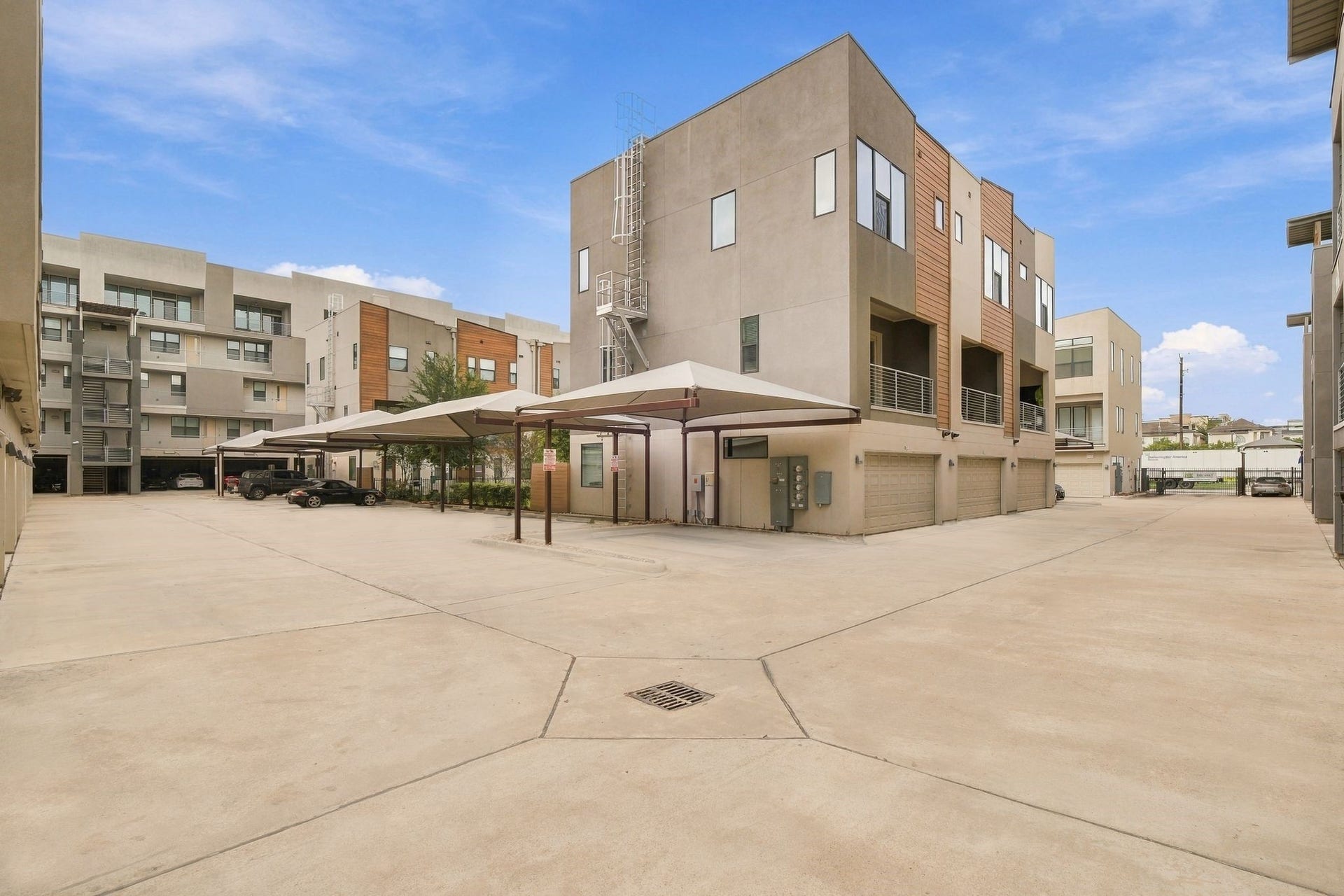 2401 Crawford Street, #C2A, Houston, TX 77004 2401 Crawford Street, #C2A, Houston, TX 77004