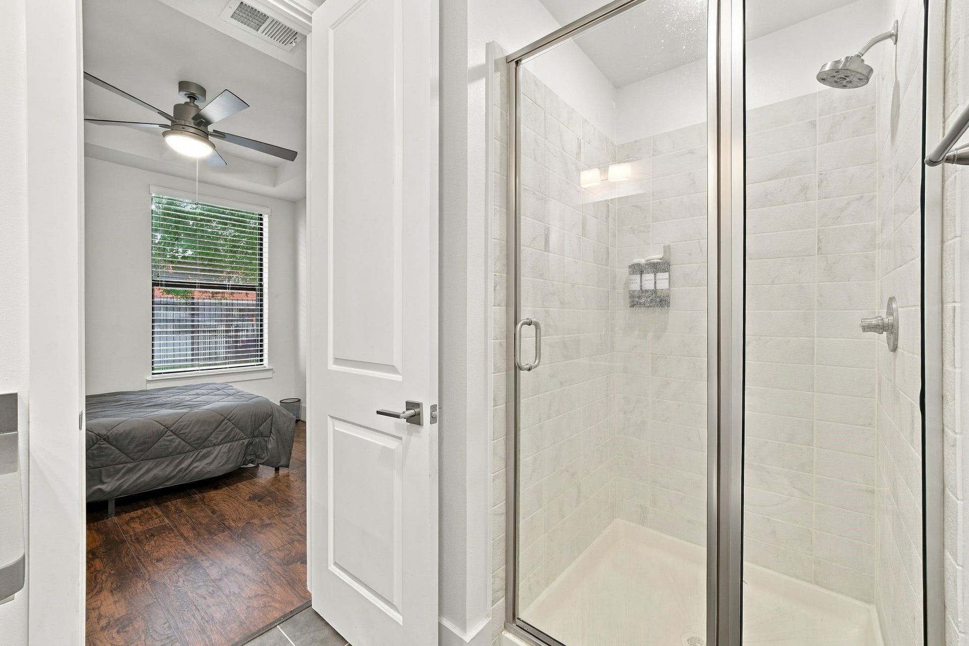 2401 Crawford Street, #C2A, Houston, TX 77004 2401 Crawford Street, #C2A, Houston, TX 77004