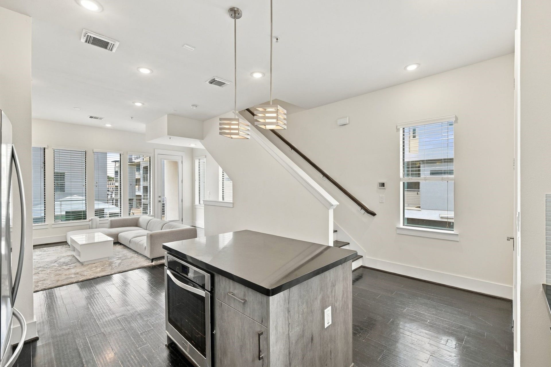 2401 Crawford Street, #C2A, Houston, TX 77004 2401 Crawford Street, #C2A, Houston, TX 77004