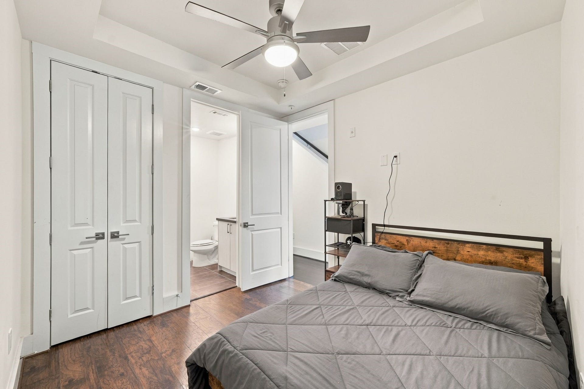 2401 Crawford Street, #C2A, Houston, TX 77004 2401 Crawford Street, #C2A, Houston, TX 77004