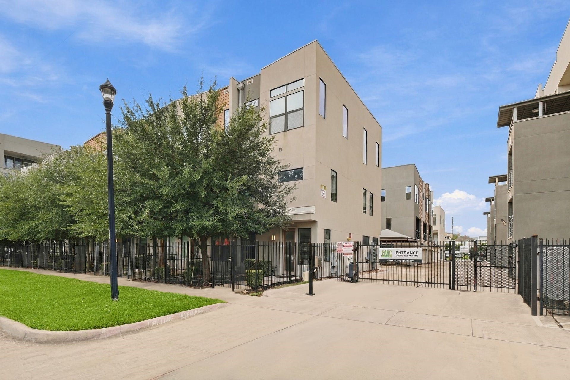 2401 Crawford Street, #C2A, Houston, TX 77004 2401 Crawford Street, #C2A, Houston, TX 77004