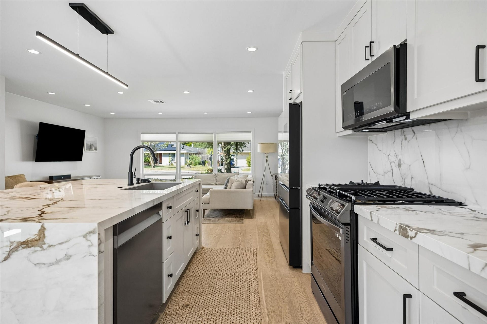 3027 Stanton Street, Houston, TX 77025 3027 Stanton Street, Houston, TX 77025