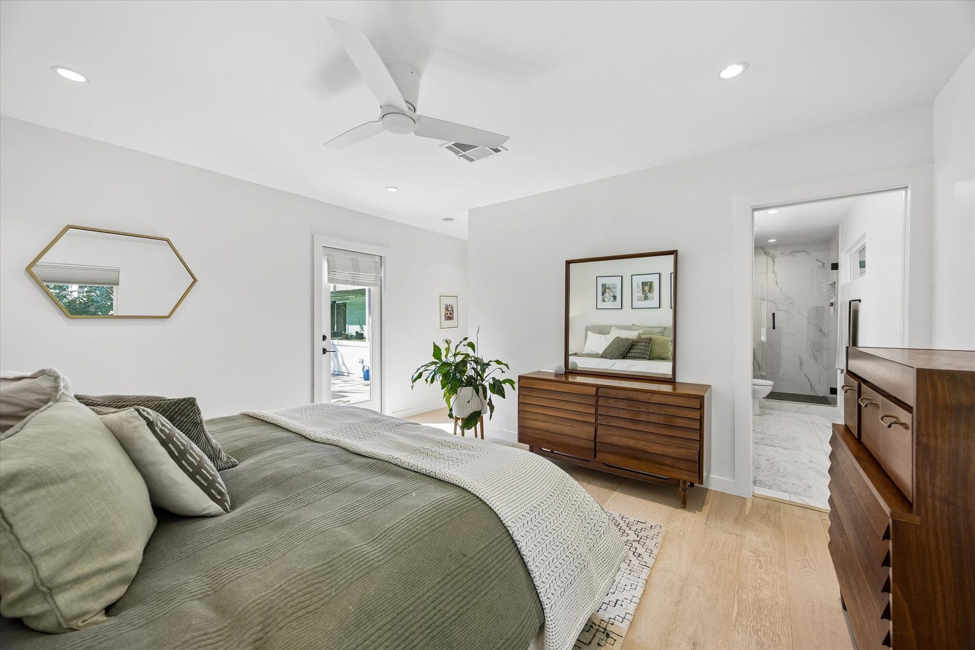 3027 Stanton Street, Houston, TX 77025 3027 Stanton Street, Houston, TX 77025