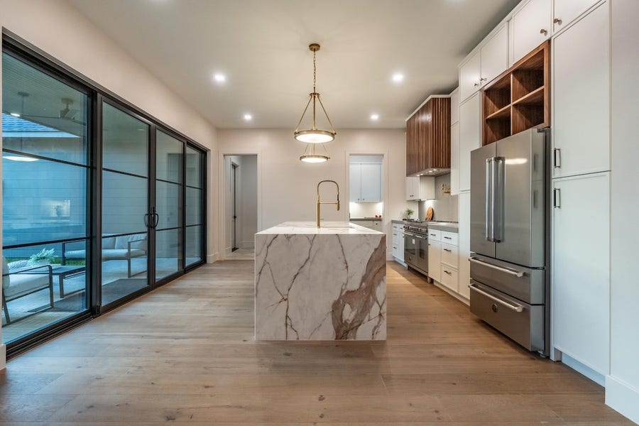 Property photo for 309 Avenue Of Oaks Street, Houston, TX
