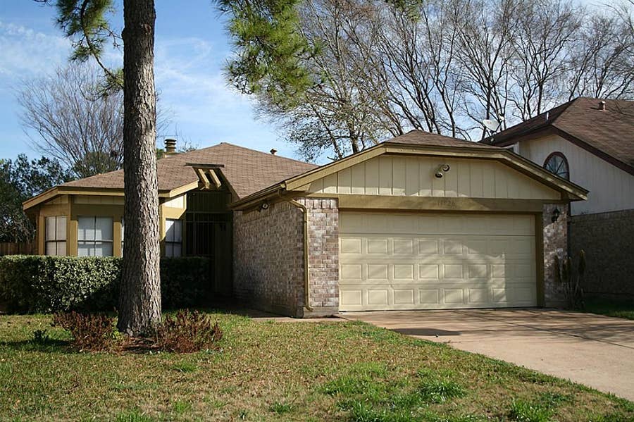 Property photo for 11726 Plumbrook Drive, Houston, TX