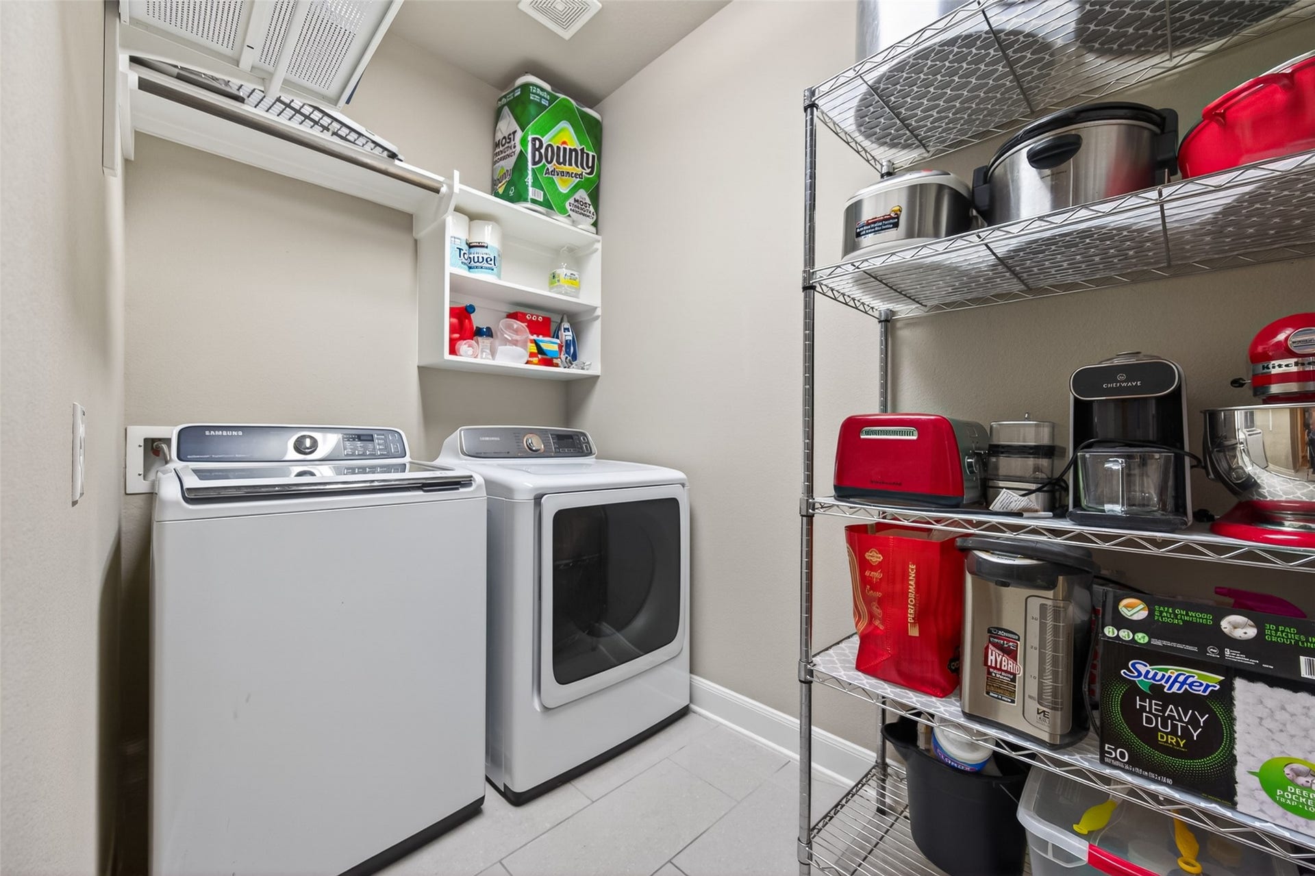 19610 Pecos Bend Court, Cypress, TX 77433 Oversized utility room