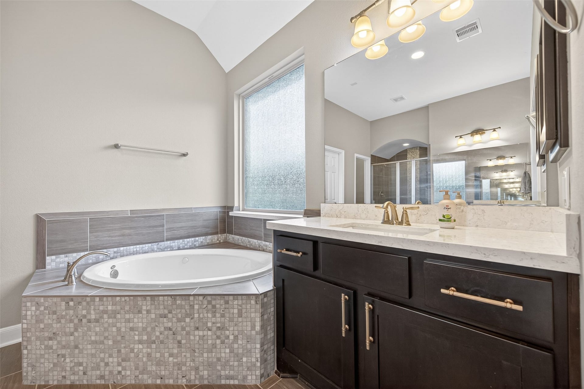 19610 Pecos Bend Court, Cypress, TX 77433 Relax in this deep soaking tub with privacy window.