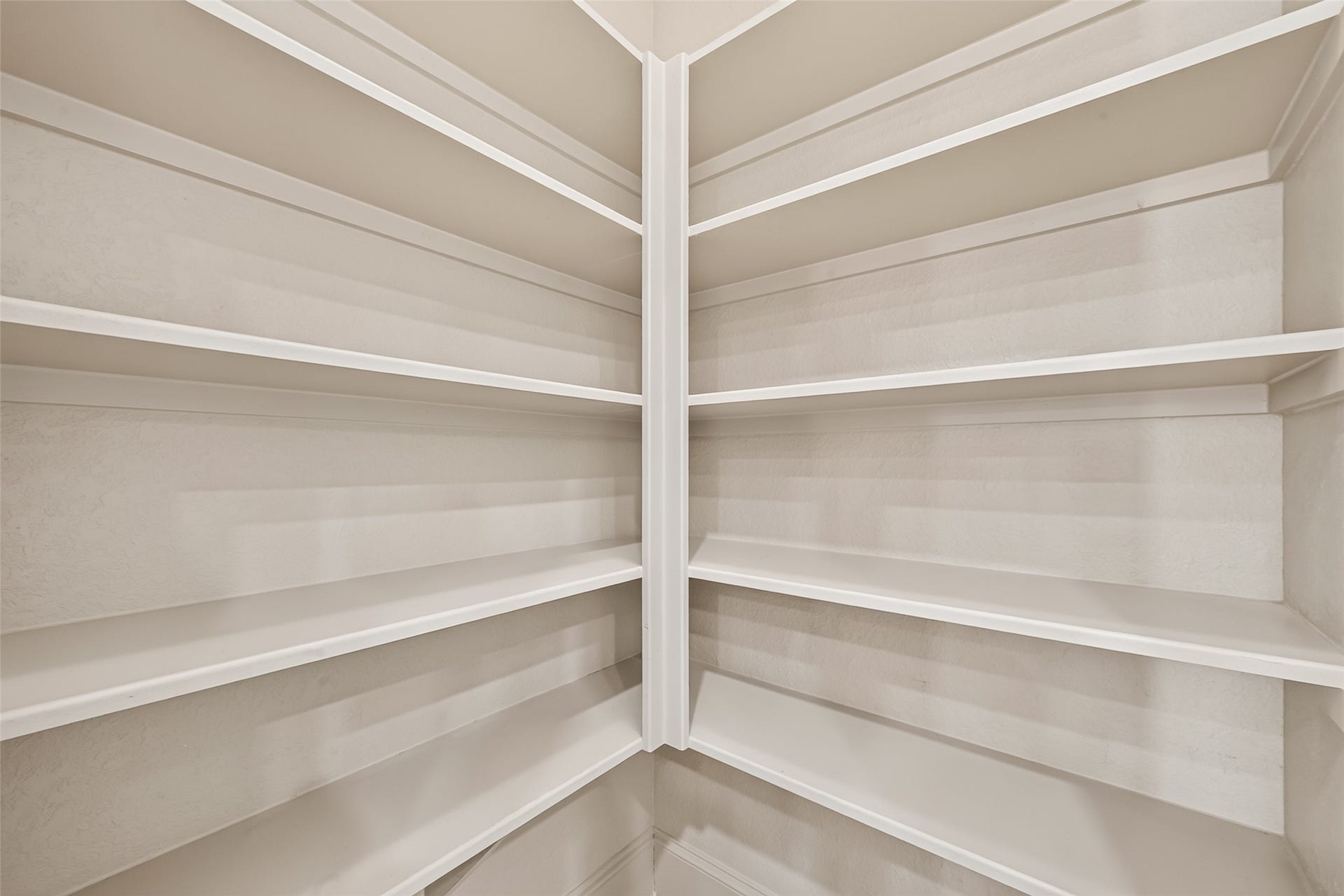 5930 Kiam Street, Houston, TX 77007 Pantry provides plenty of additional storage.