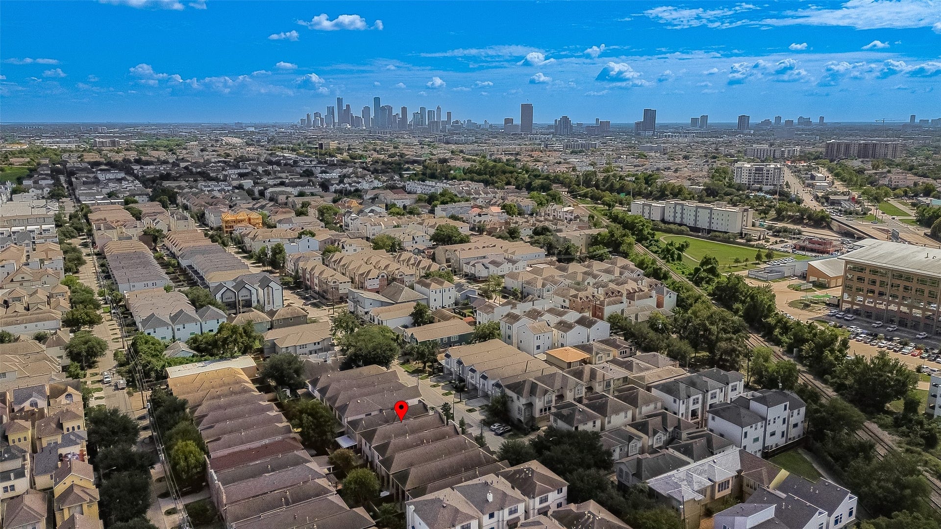 5930 Kiam Street, Houston, TX 77007 Arial showing proximity to Downtown.