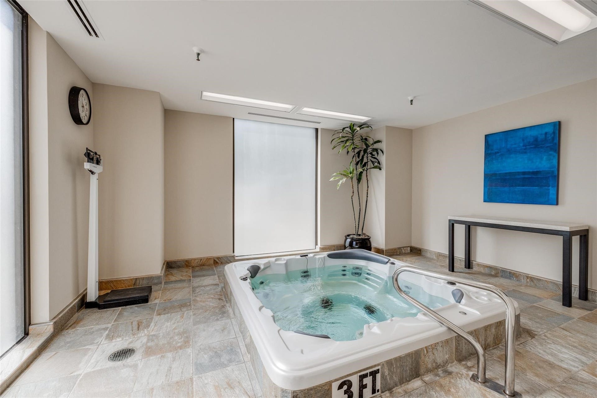 5100 San Felipe Street, #374E, Houston, TX 77056 Spa and a separate massage room in the fitness center locker room.