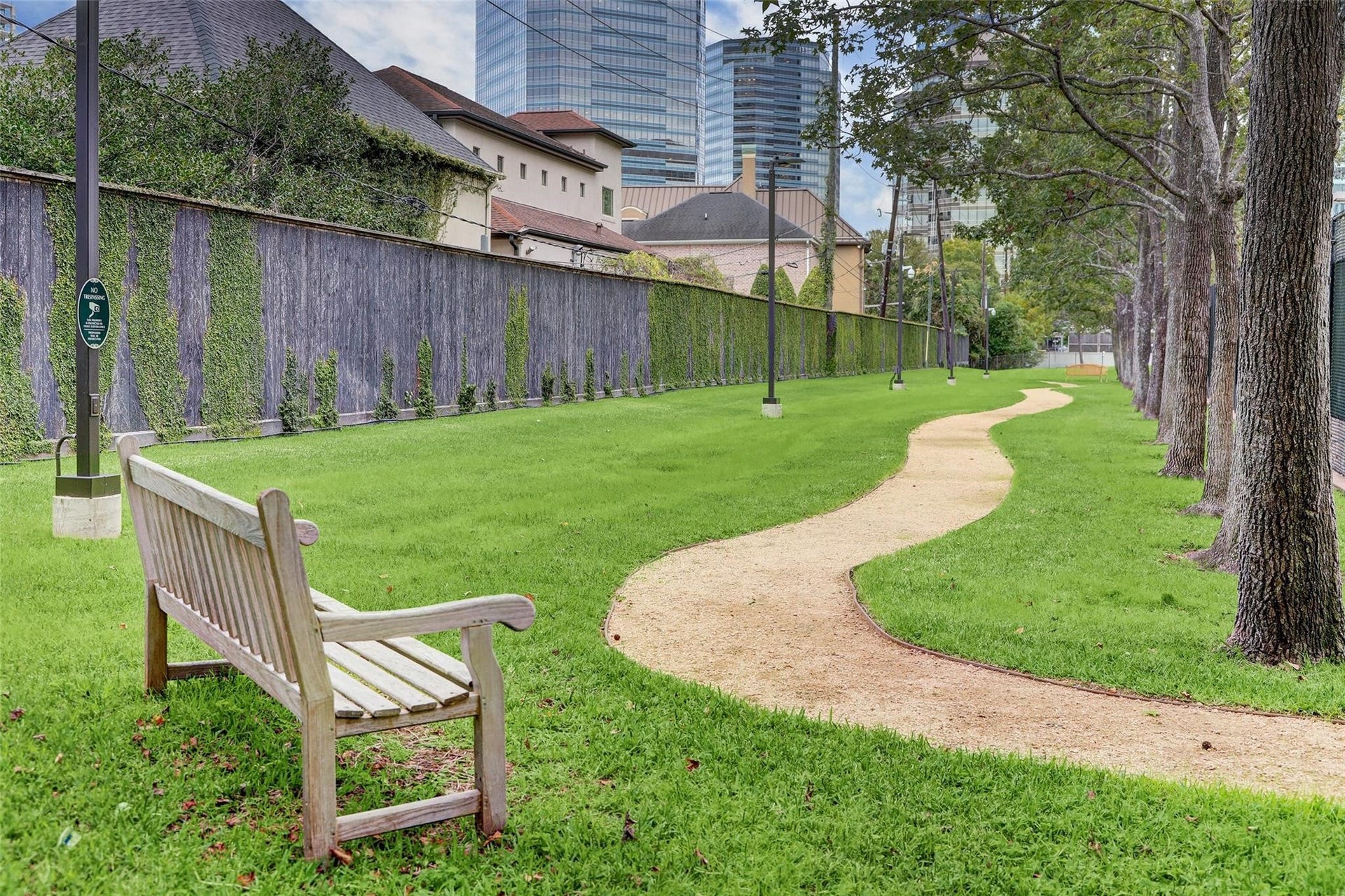 5100 San Felipe Street, #374E, Houston, TX 77056 Walking trail.