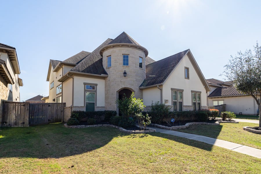 Property photo for 5715 Mogo Creek Lane, Sugar Land, TX