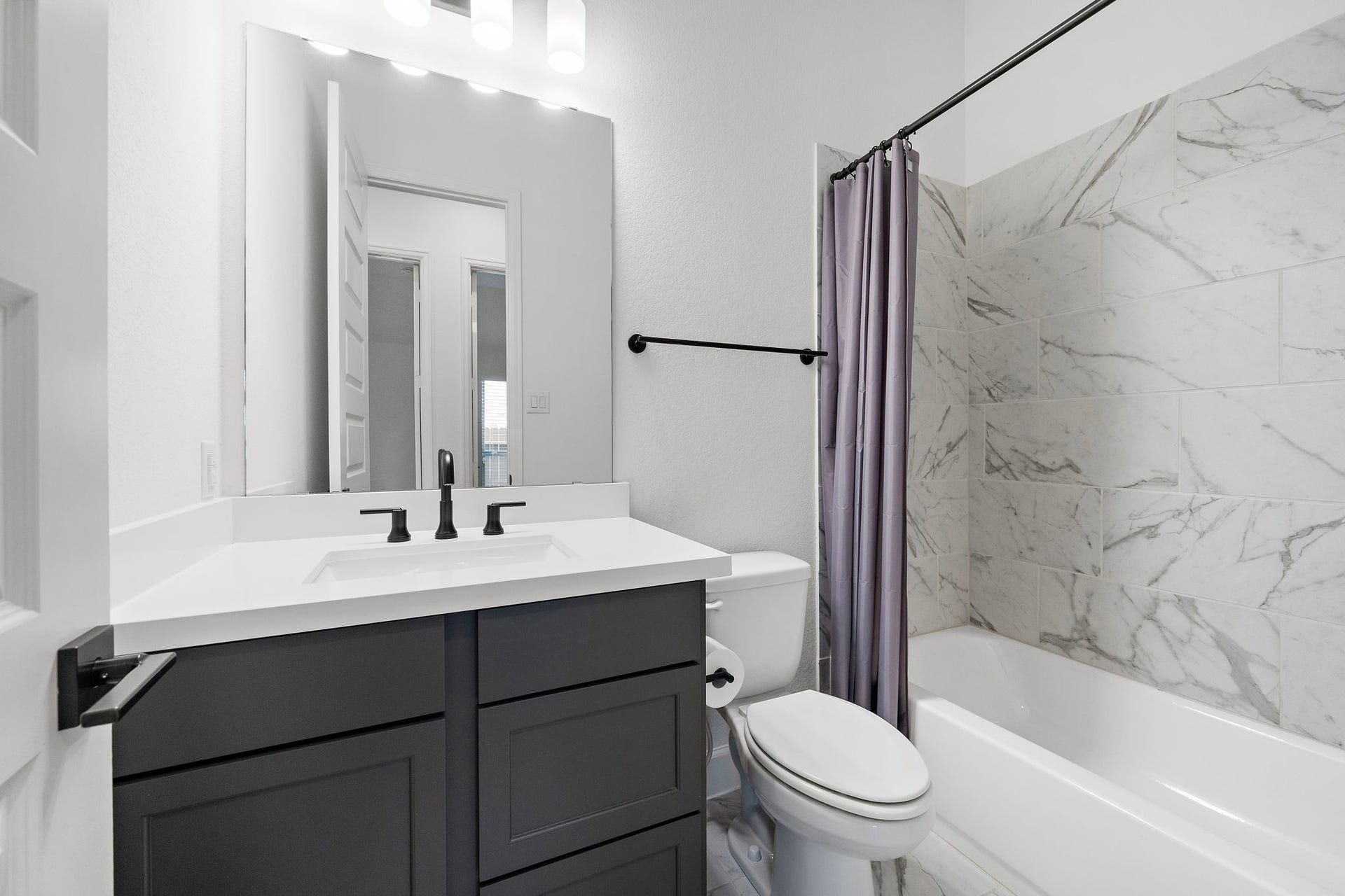 16943 Lupine Meadow Lane, Humble, TX 77346 Hallway Bathroom by guest bedrooms 2 & 3.