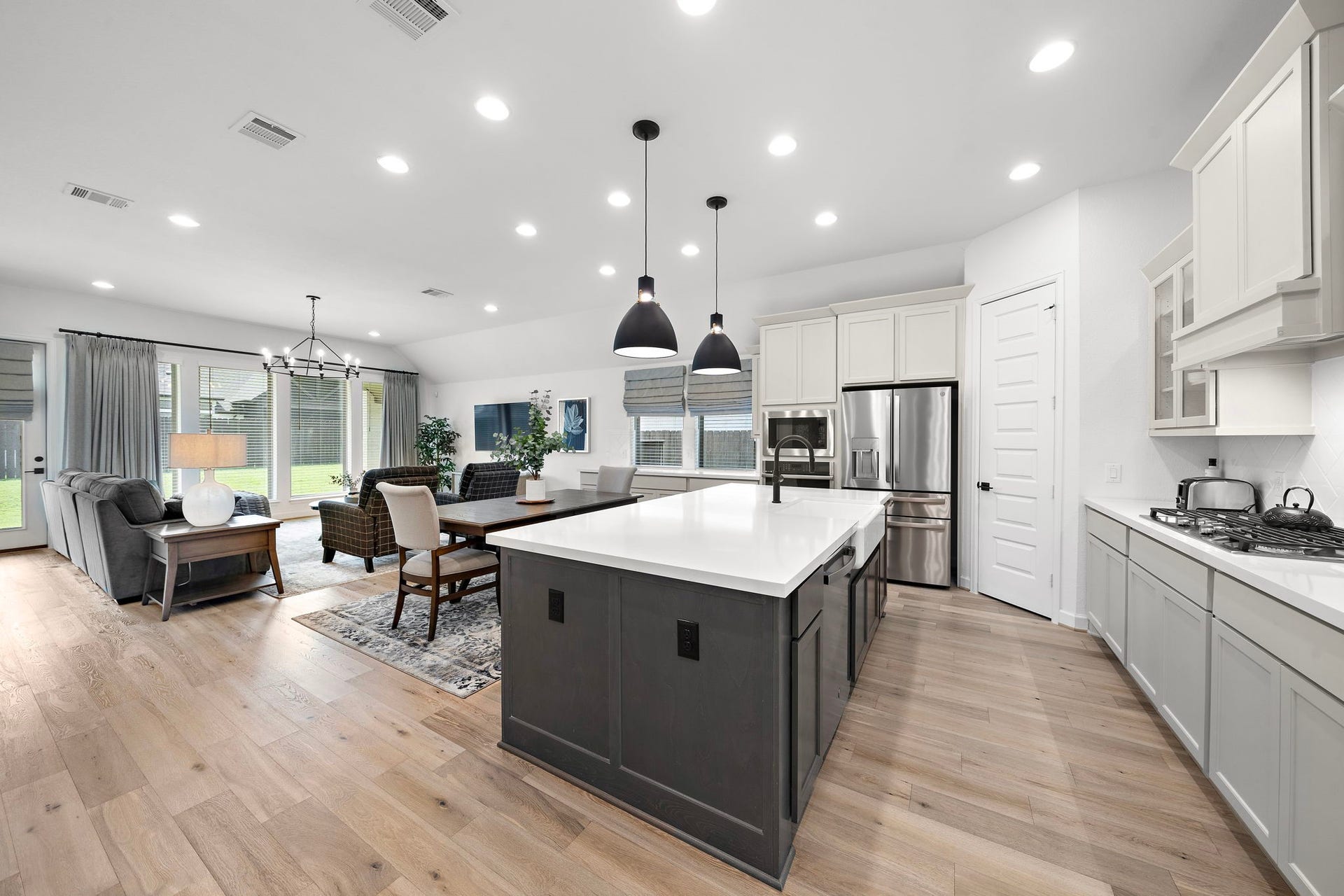 16943 Lupine Meadow Lane, Humble, TX 77346 Stainless steel appliances, Kitchen fridge stays!