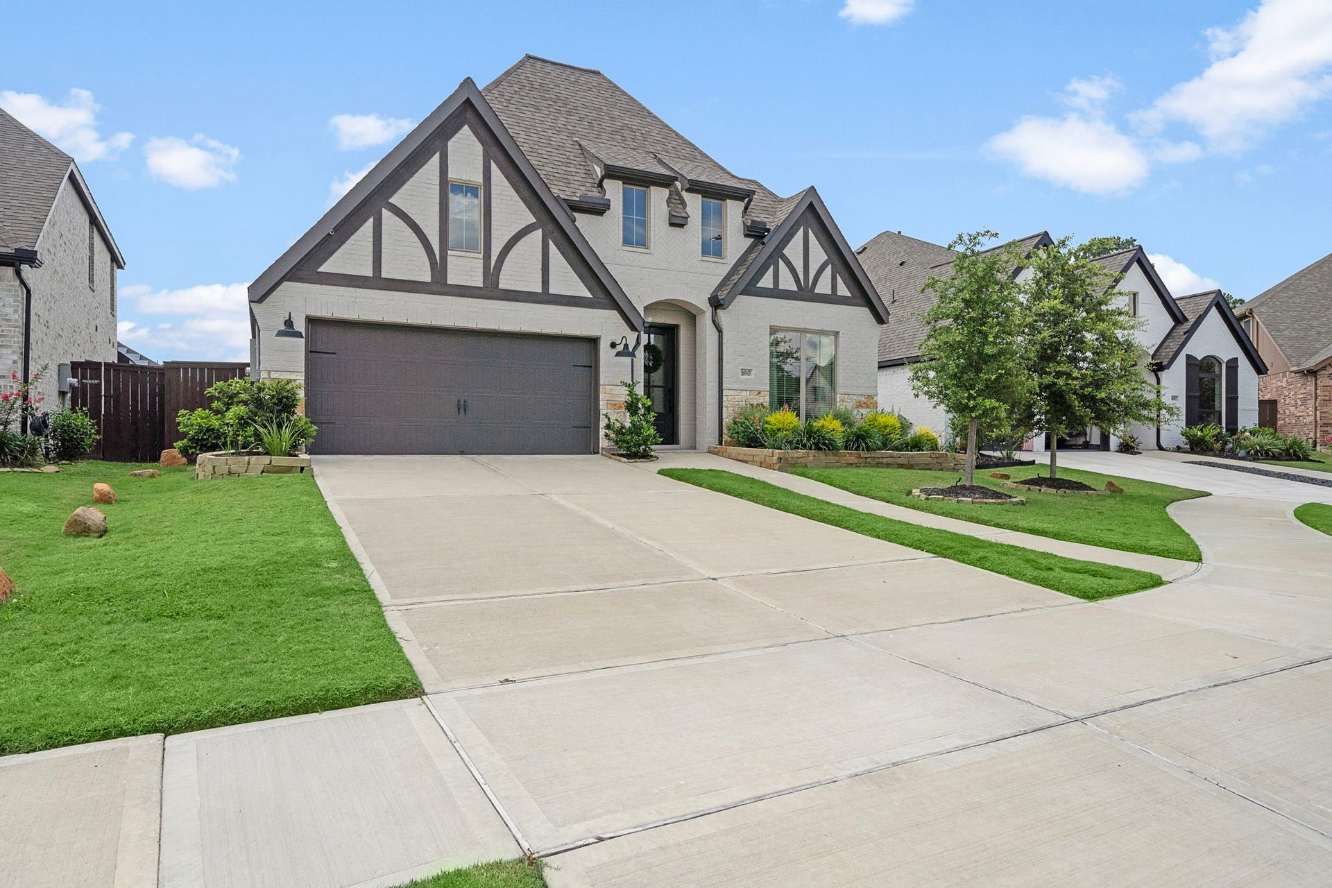 16943 Lupine Meadow Lane, Humble, TX 77346 Located in The Groves, on a quiet cul-de-sac