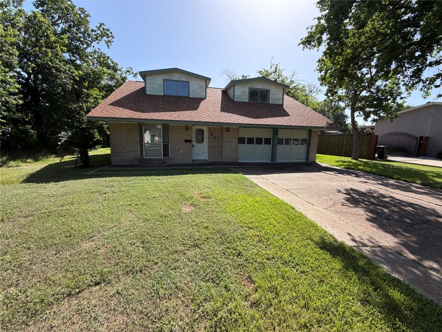 Property photo for 501 S Holmes Street, La Porte, TX