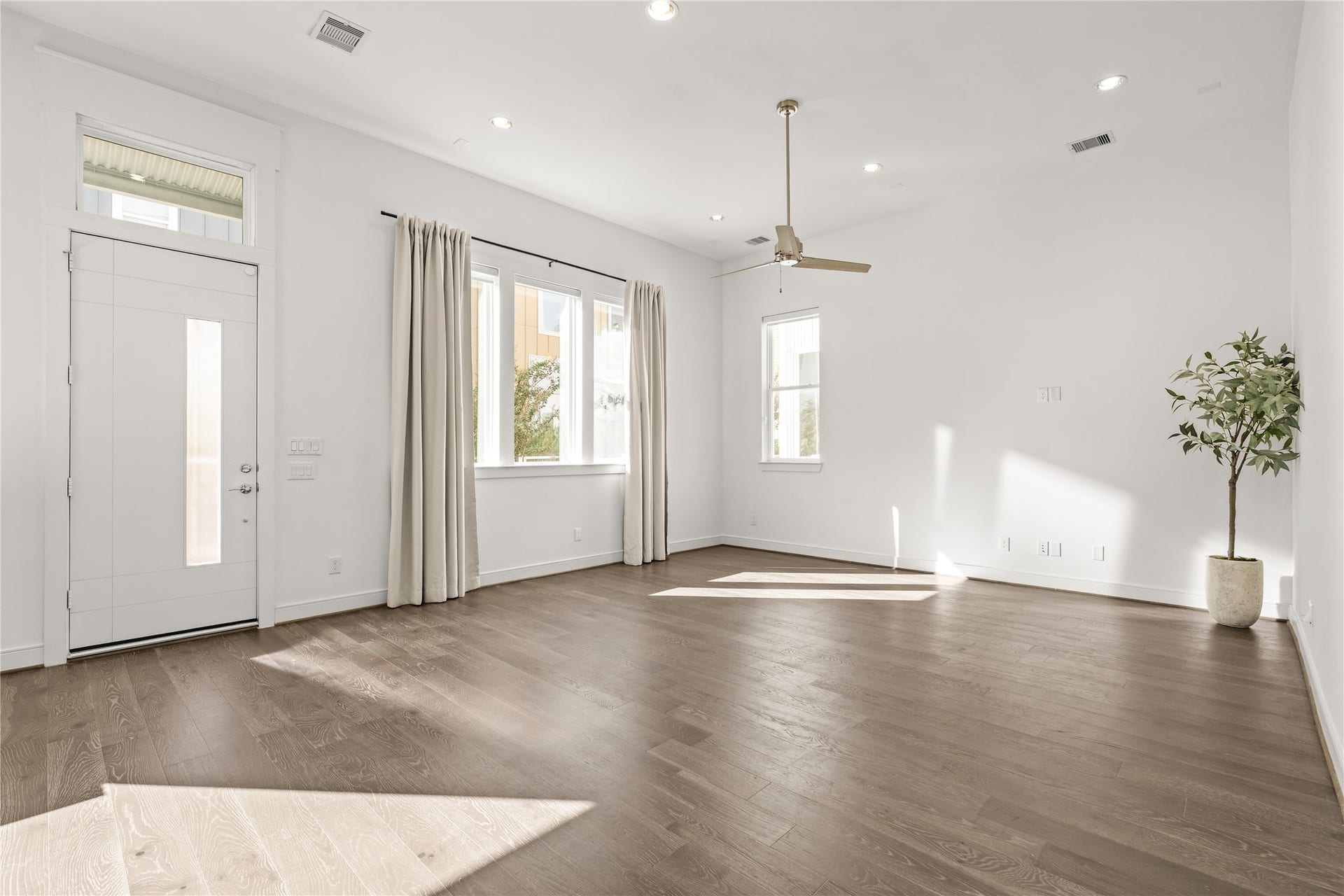 9811 Finch Falls Lane, Houston, TX 77080