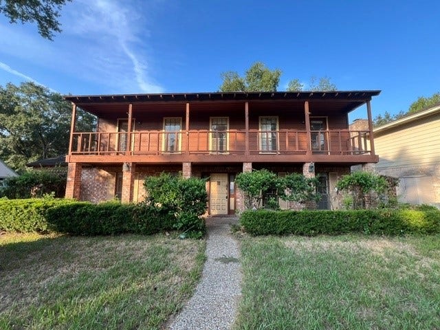 Property photo for 17323 Tall Cypress Drive, Spring, TX