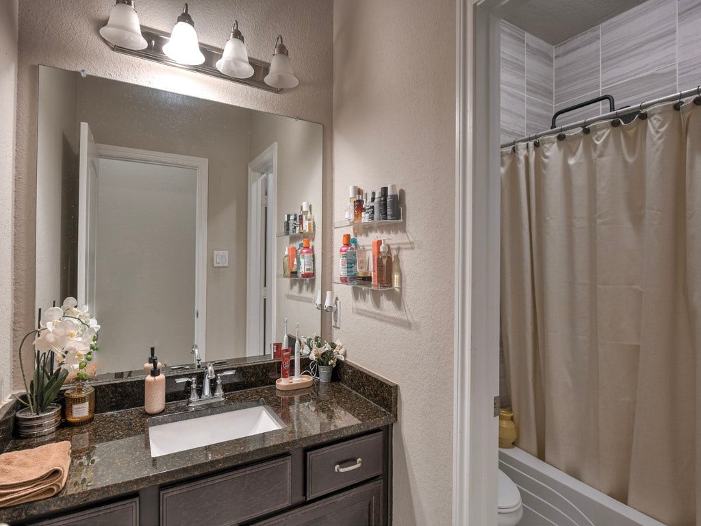 6127 Rosehill Harvest Loop, Katy, TX 77493 Bathroom 2