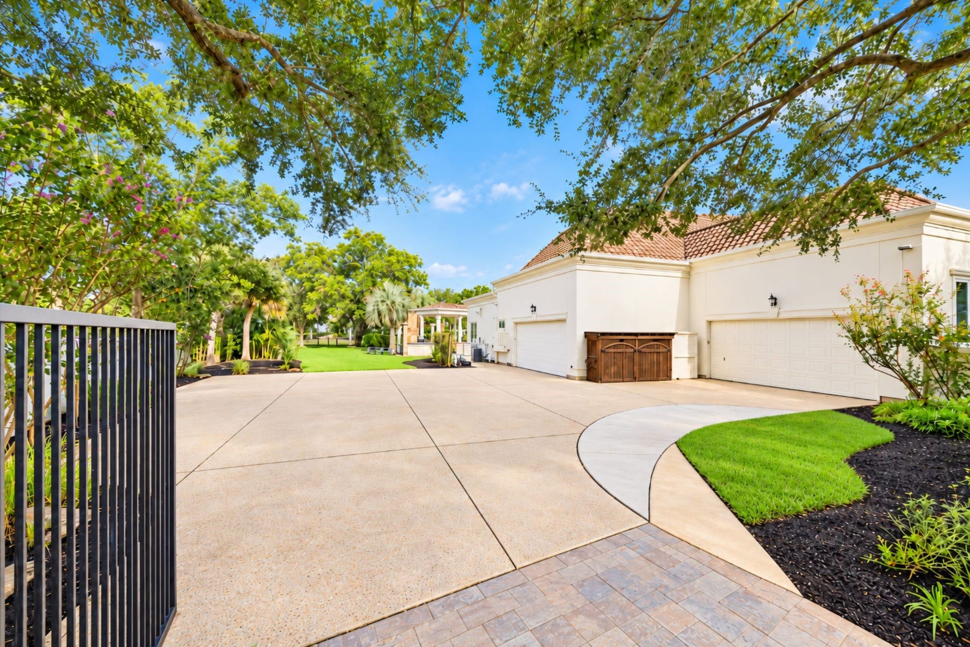 1822 FOREST GATE CIRCLE, Sugar Land, TX 77479 1822 FOREST GATE CIRCLE, Sugar Land, TX 77479