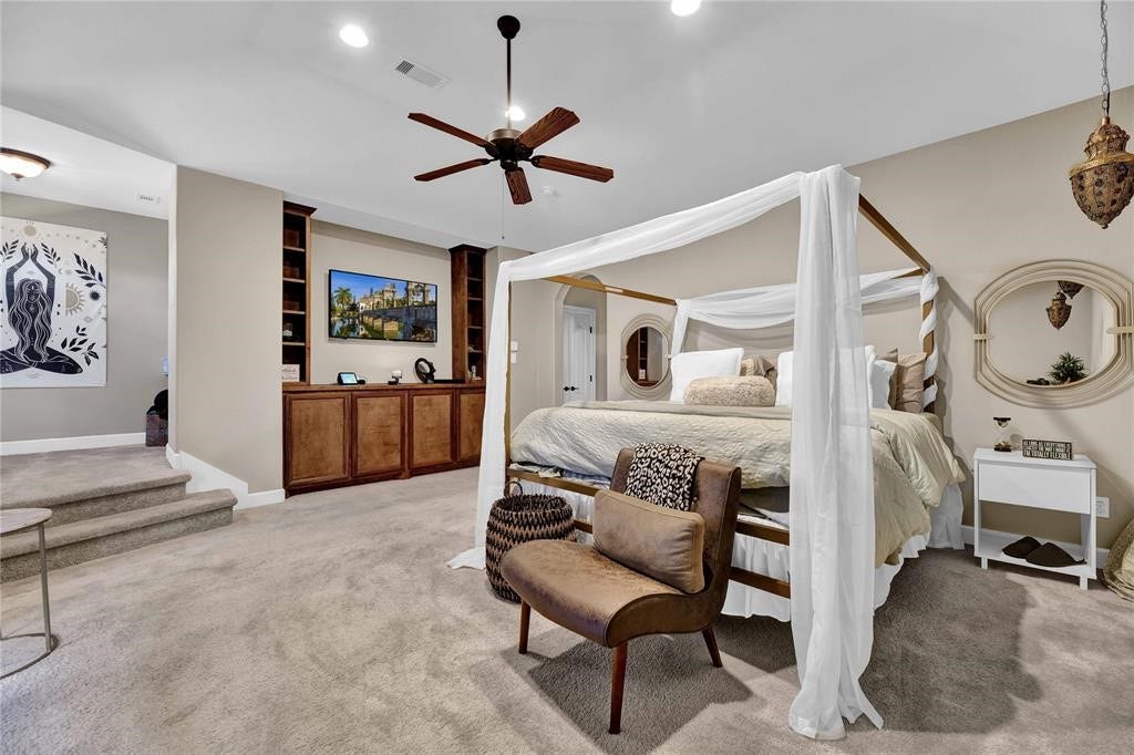 14502 San Pietro Drive, Houston, TX 77070 Step-down into the Primary Bedroom!